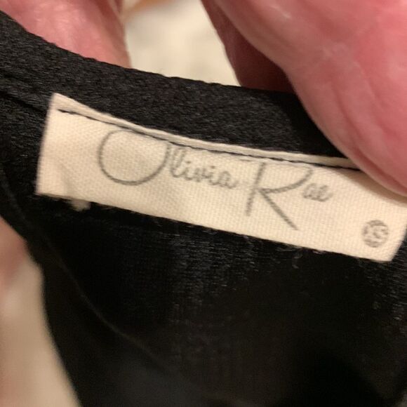 Olivia Rae XS black Formfitting bust with flowy bottom - Picture 4 of 8